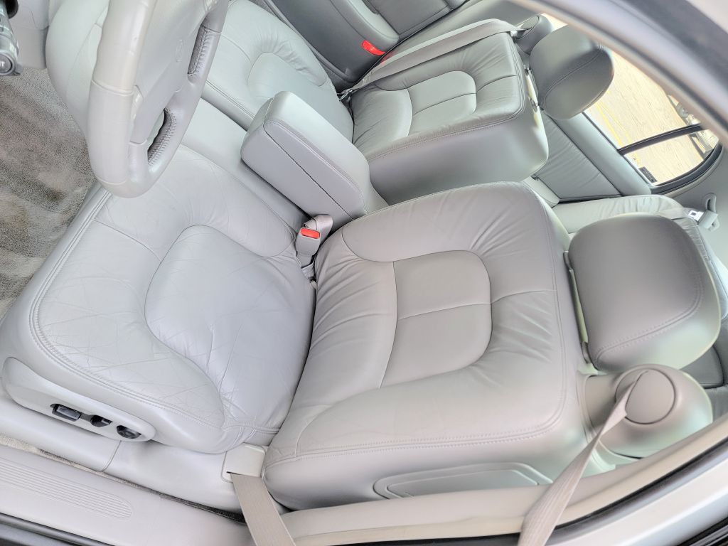 2001 Buick Park Avenue Image 9