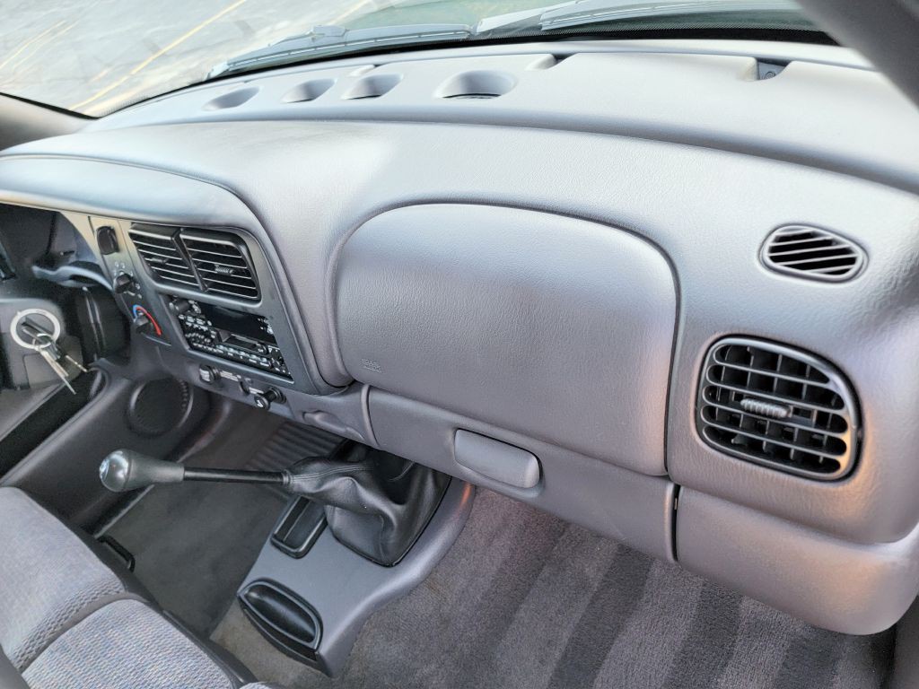 1999 Dodge Dakota Image 42