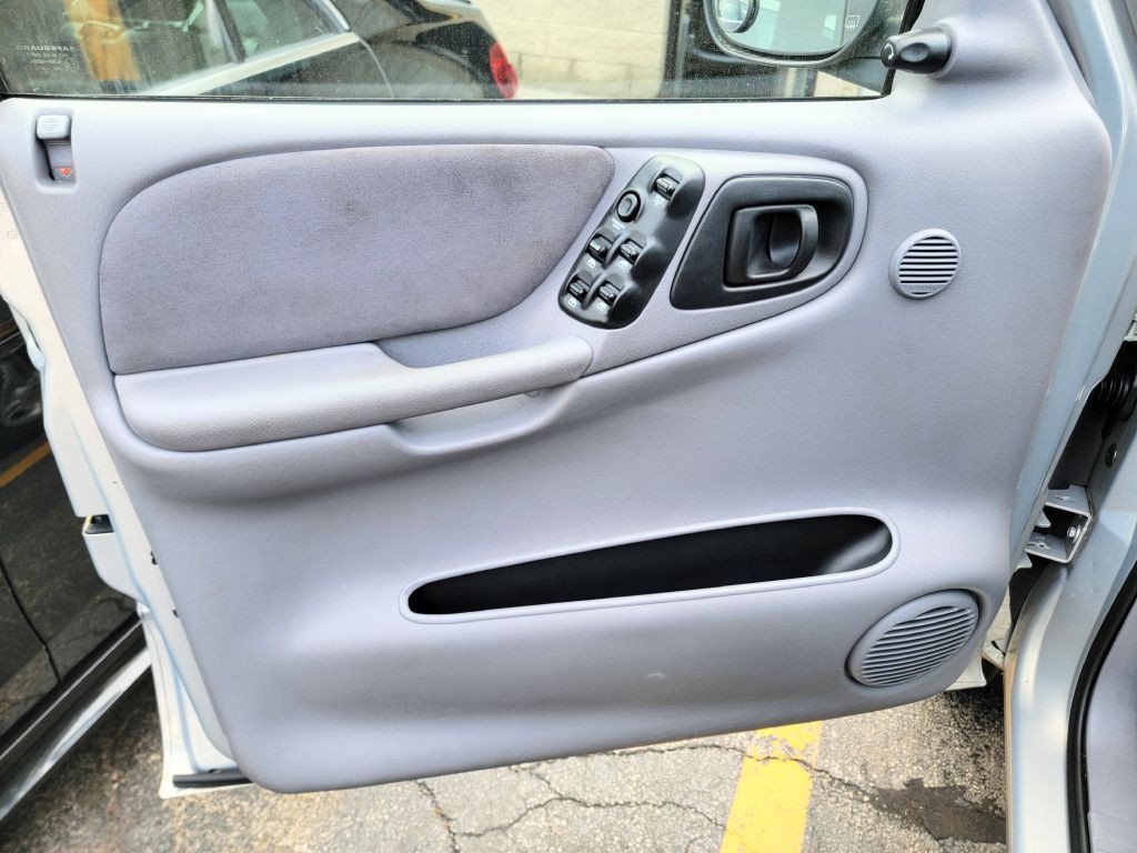 1999 Dodge Durango Image 12