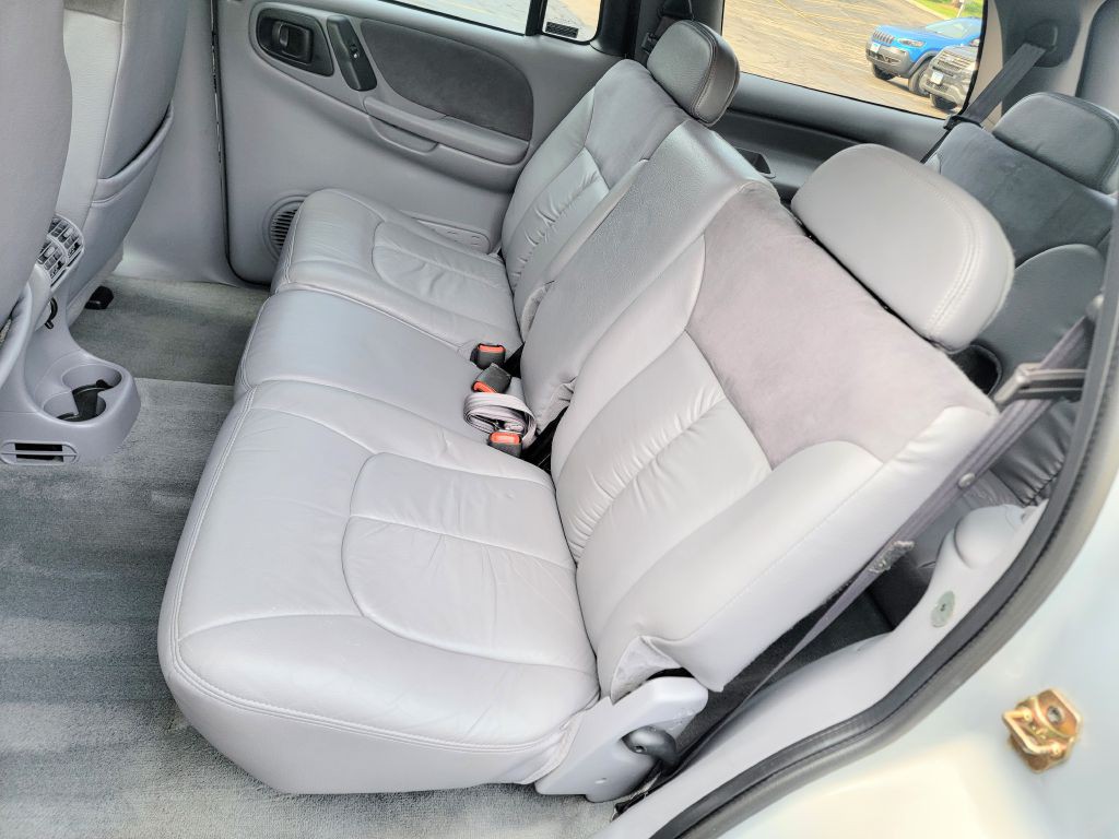 1999 Dodge Durango Image 16