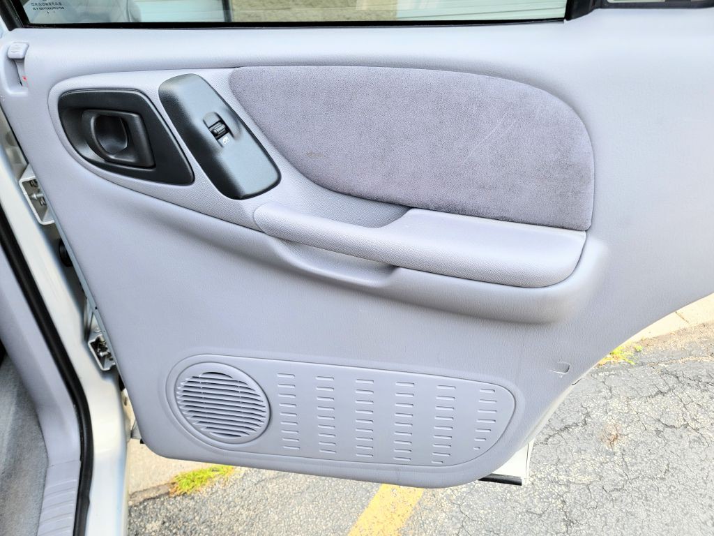 1999 Dodge Durango Image 24