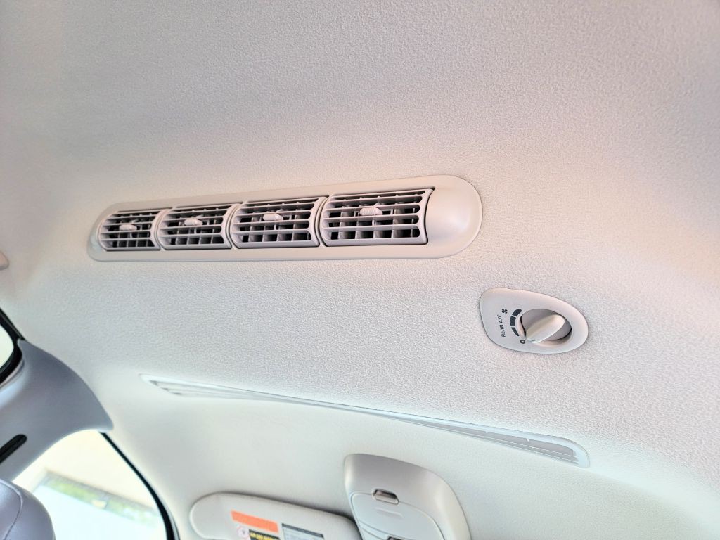 1999 Dodge Durango Image 28