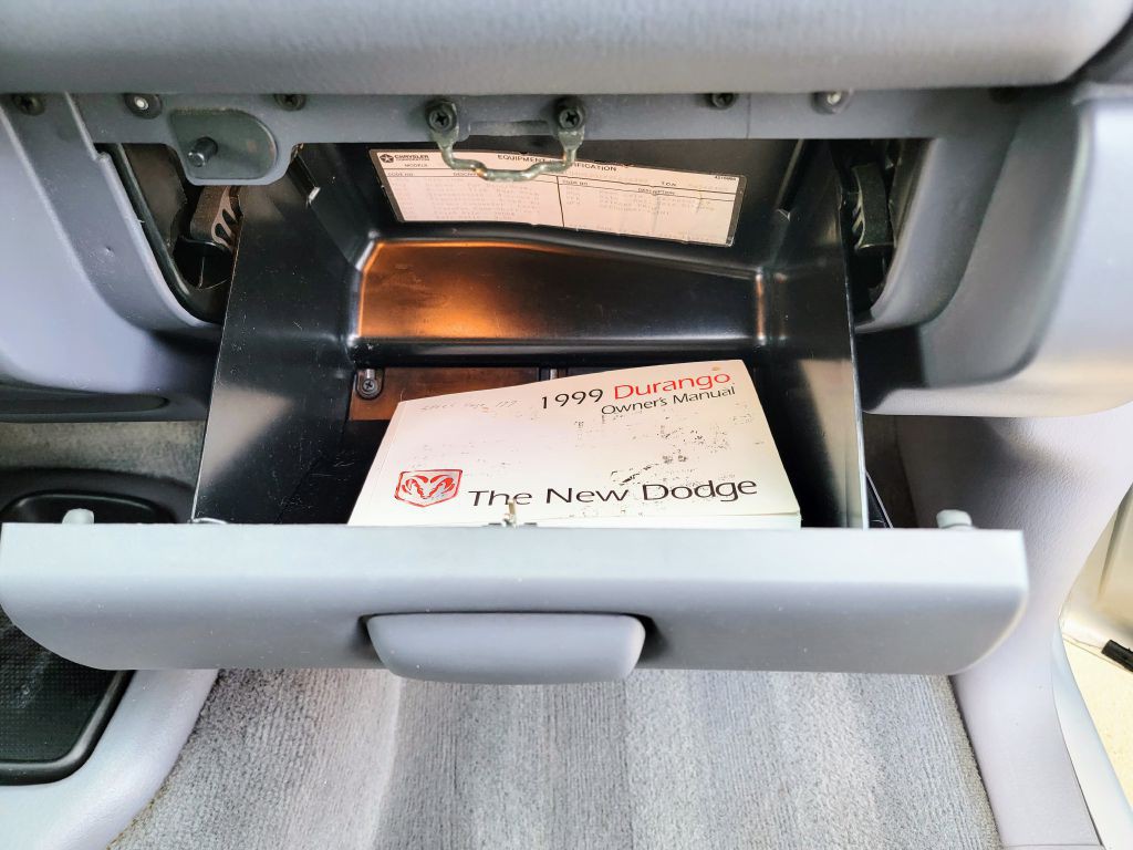 1999 Dodge Durango Image 33