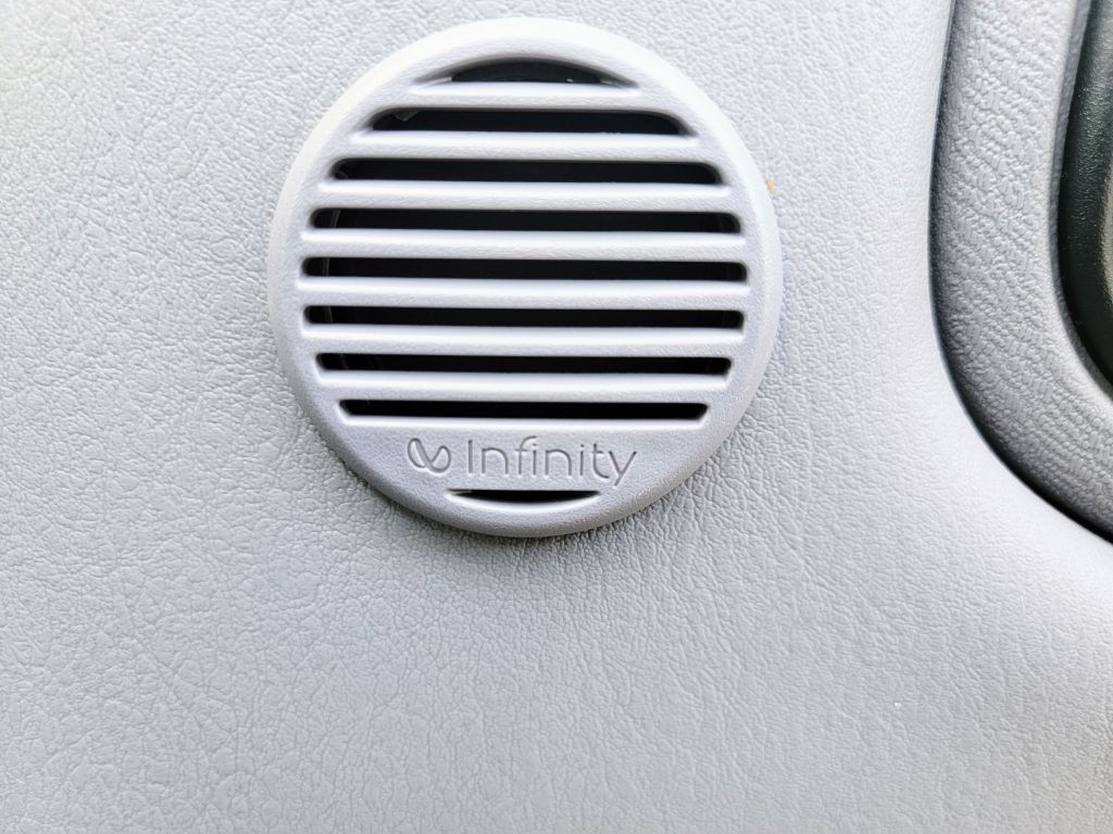 1999 Dodge Durango Image 38