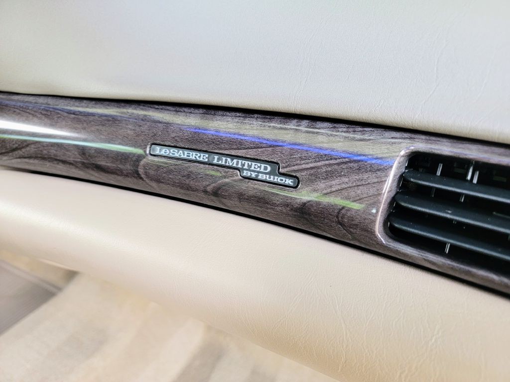 2003 Buick LeSabre Image 24