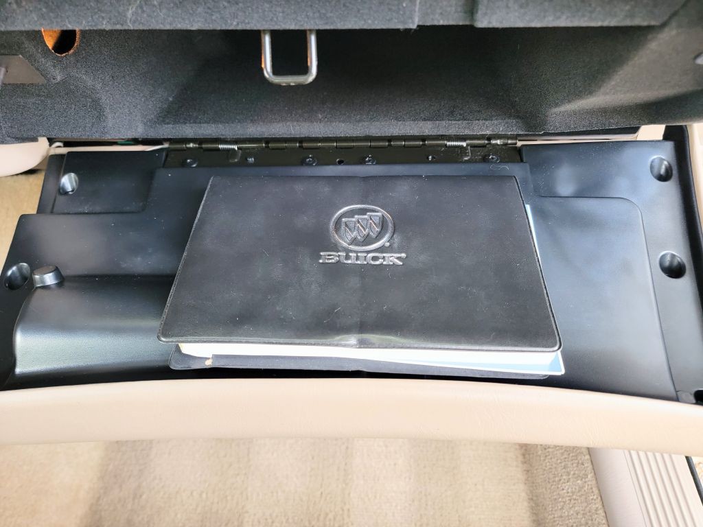 2003 Buick LeSabre Image 30