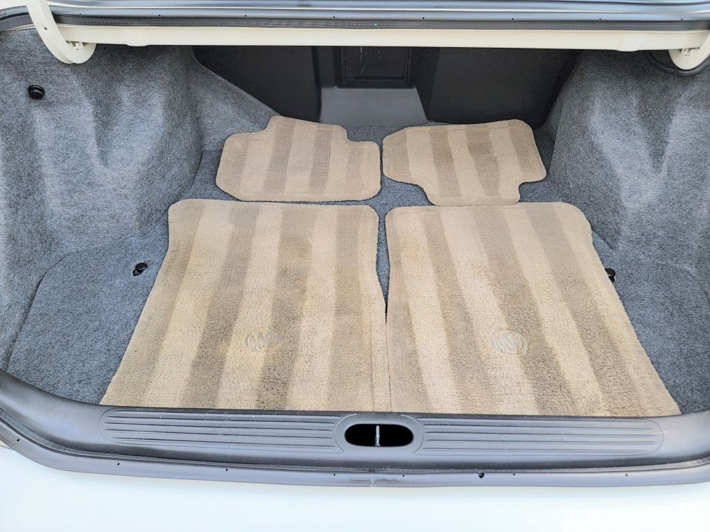 2003 Buick LeSabre Image 33