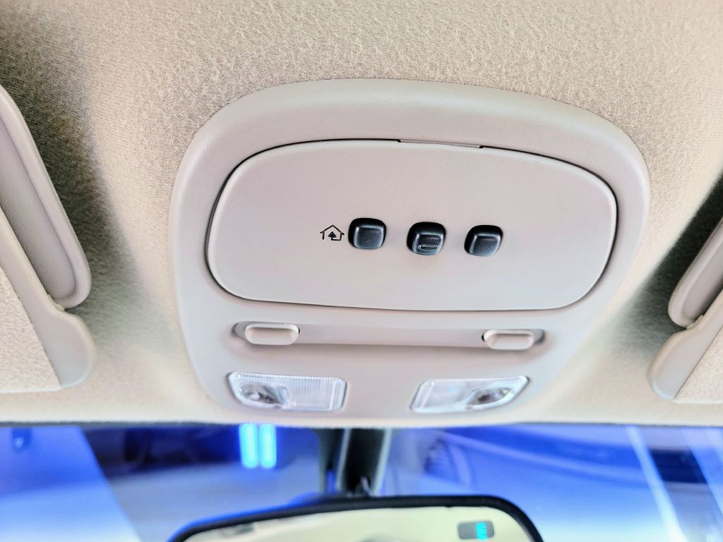 2003 Buick LeSabre Image 38