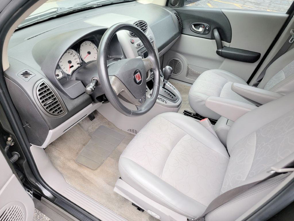 2004 Saturn Vue Image 5