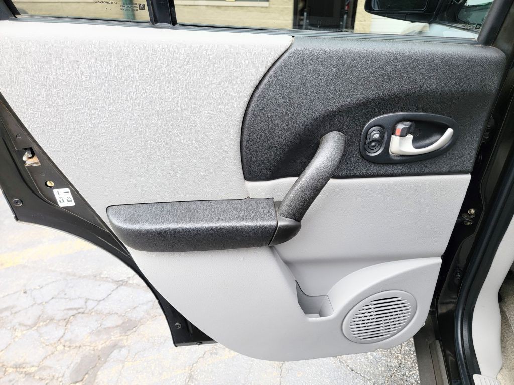 2004 Saturn Vue Image 15