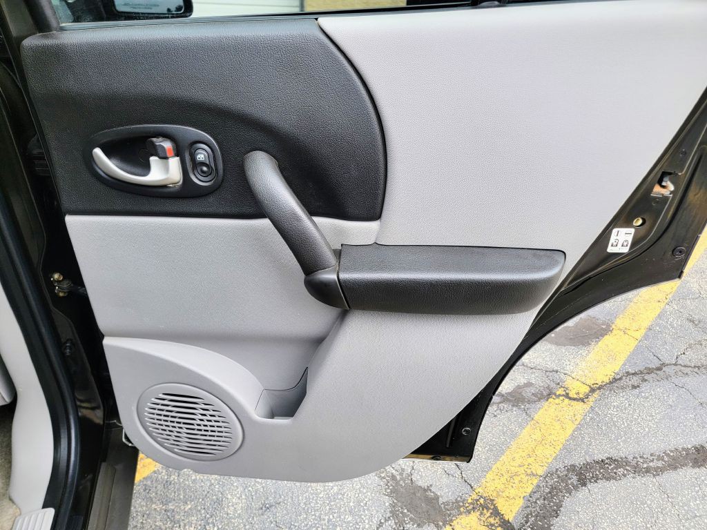 2004 Saturn Vue Image 19