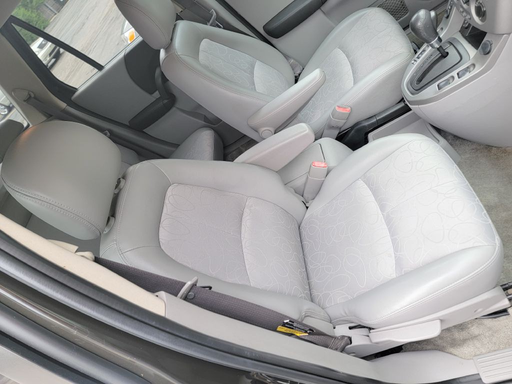 2004 Saturn Vue Image 21