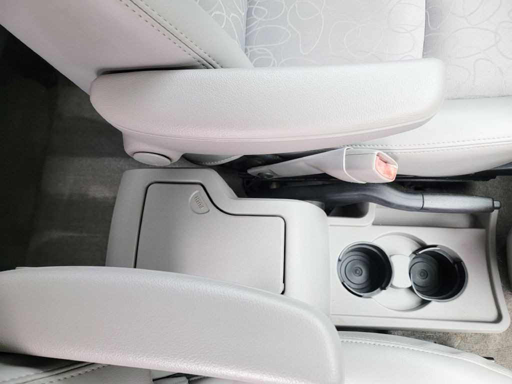 2004 Saturn Vue Image 25