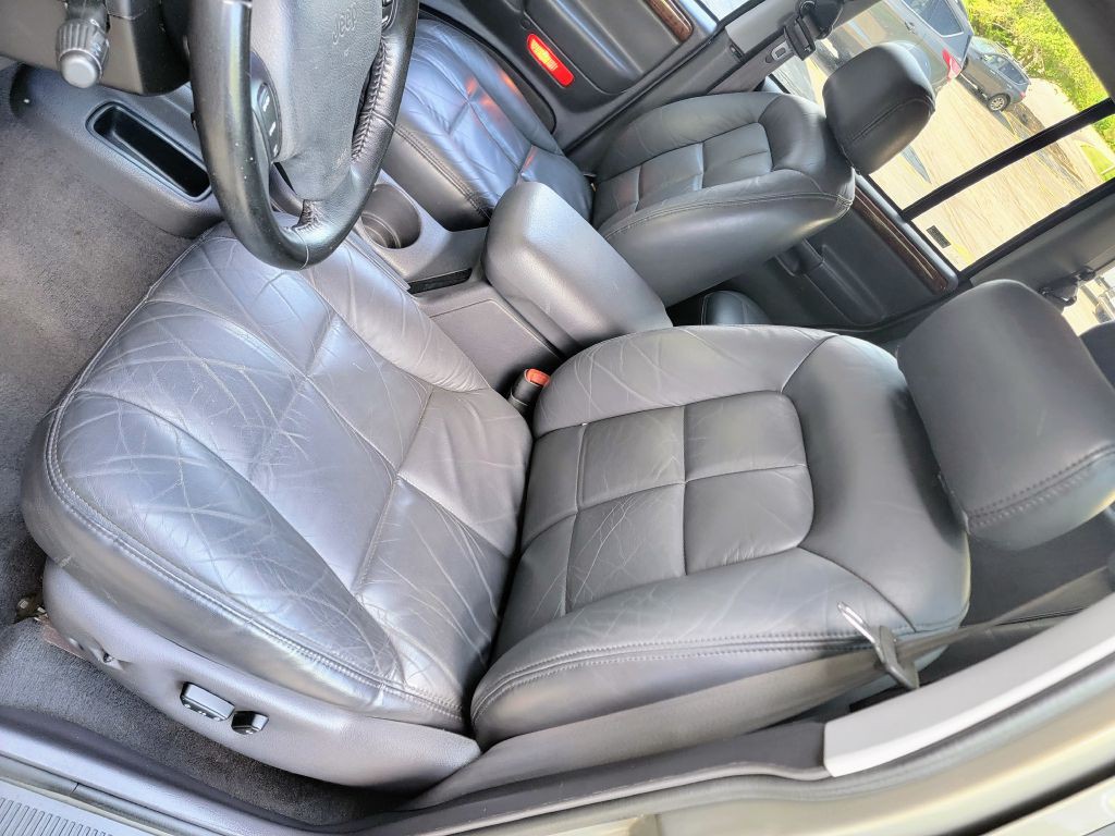 1997 Jeep Grand Cherokee Image 7