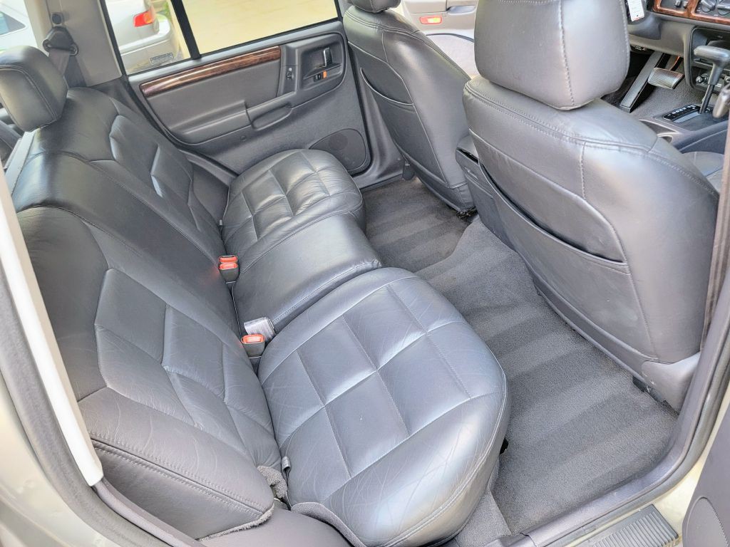 1997 Jeep Grand Cherokee Image 13