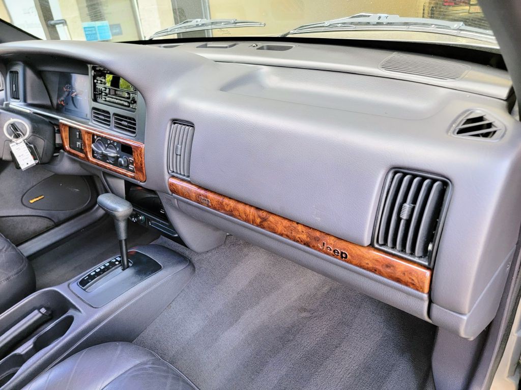 1997 Jeep Grand Cherokee Image 21