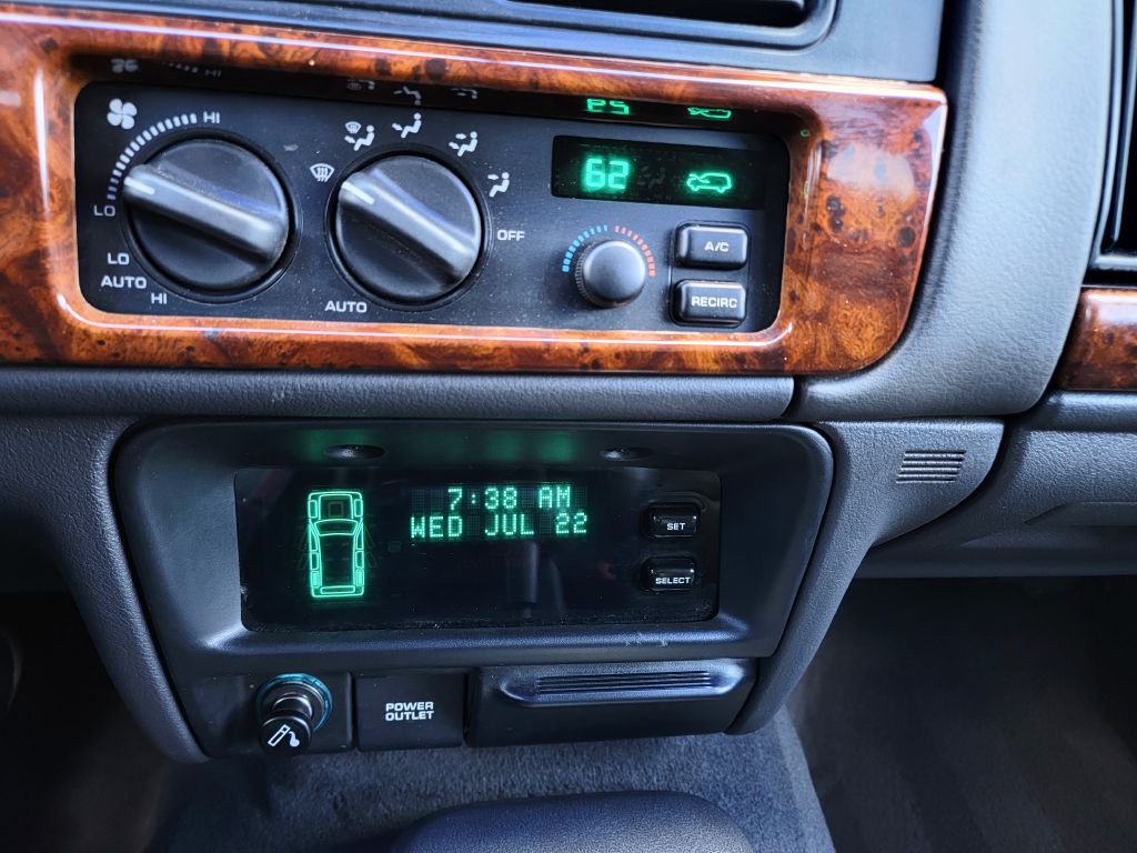 1997 Jeep Grand Cherokee Image 28