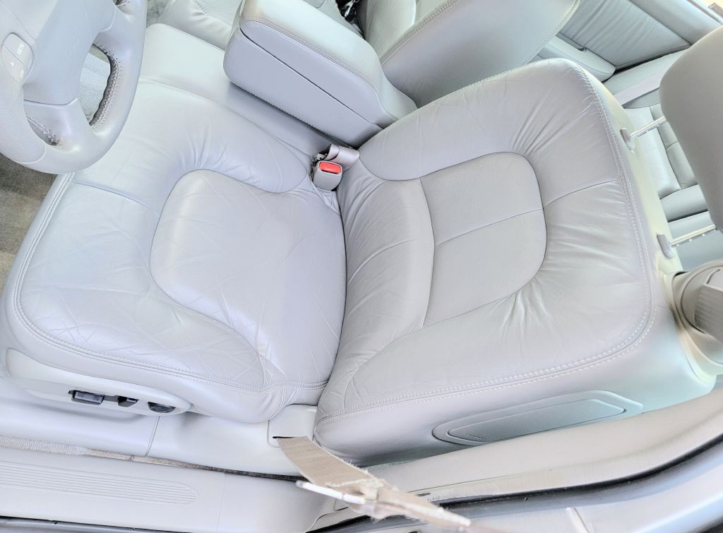 2002 Buick Park Avenue Image 9
