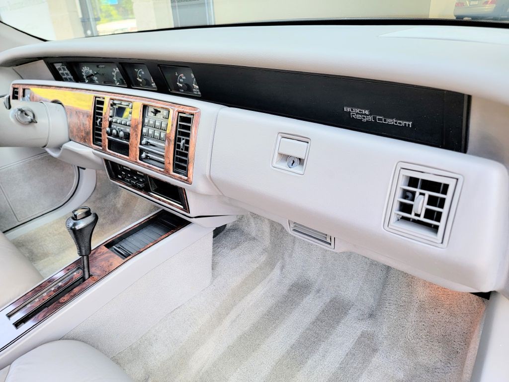 1994 Buick Regal Image 19