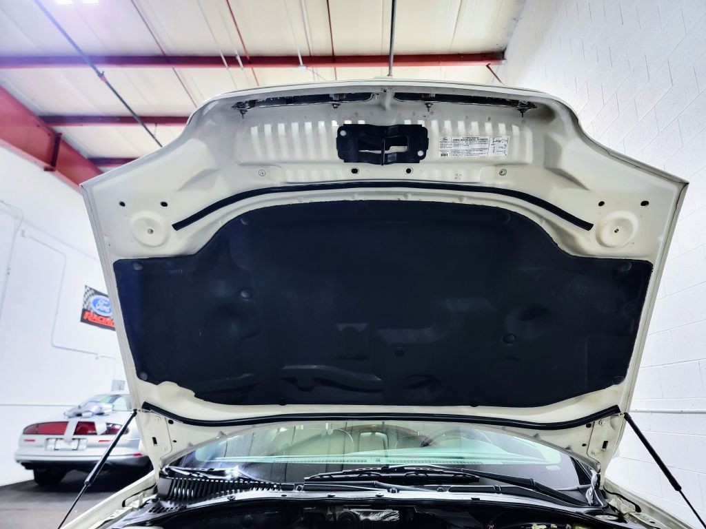 2006 Lincoln LS Image 16