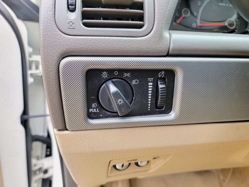 2006 Lincoln LS Image 29