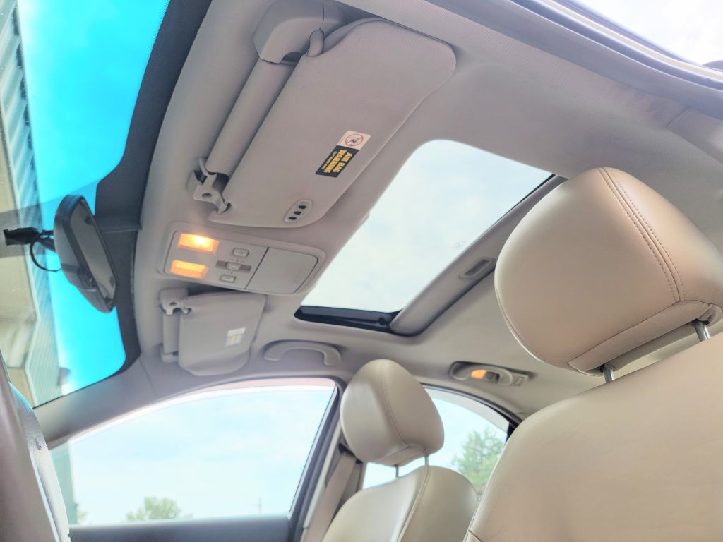 2006 Lincoln LS Image 30