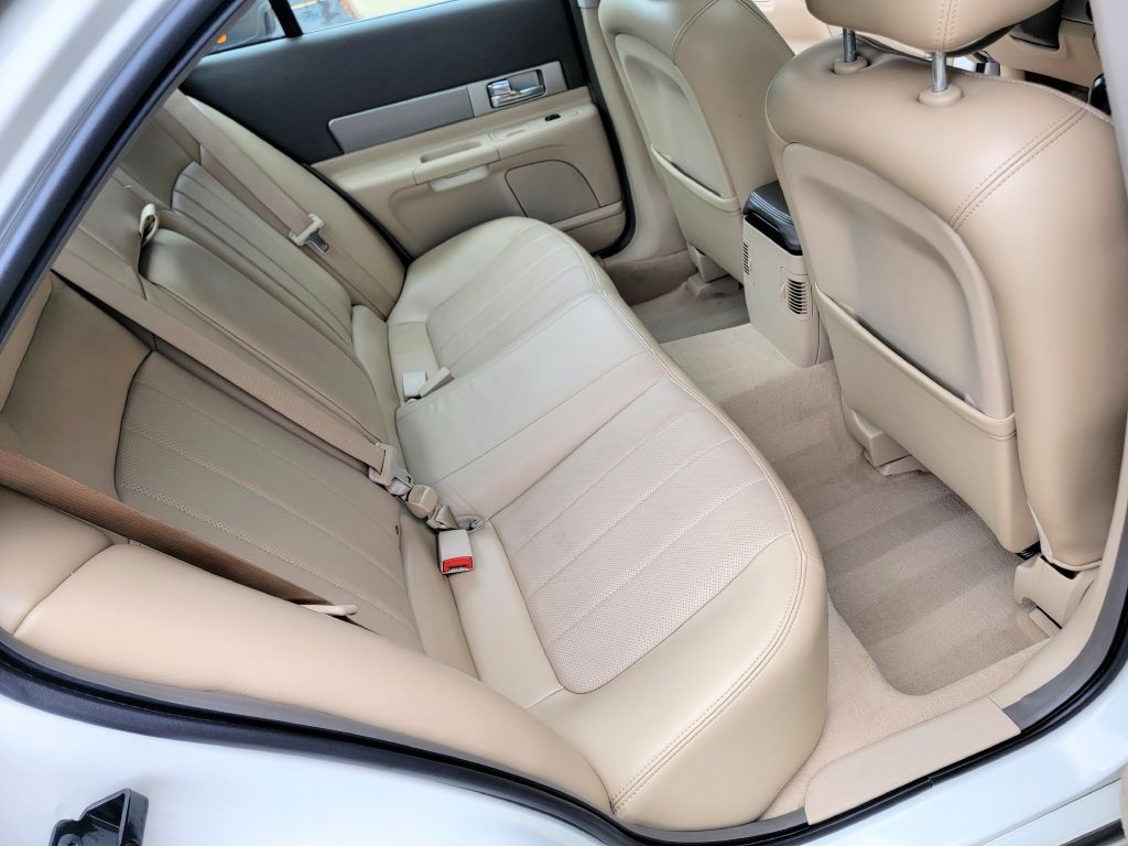 2006 Lincoln LS Image 32