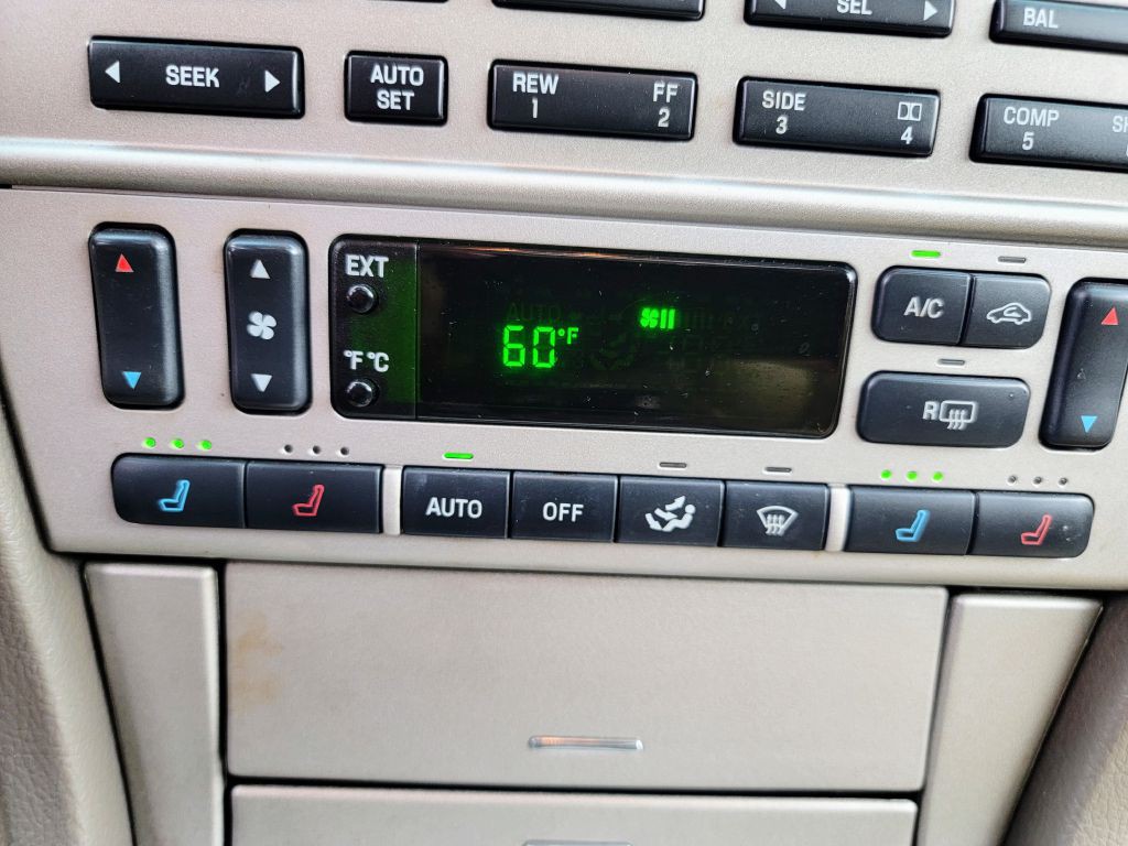 2006 Lincoln LS Image 45
