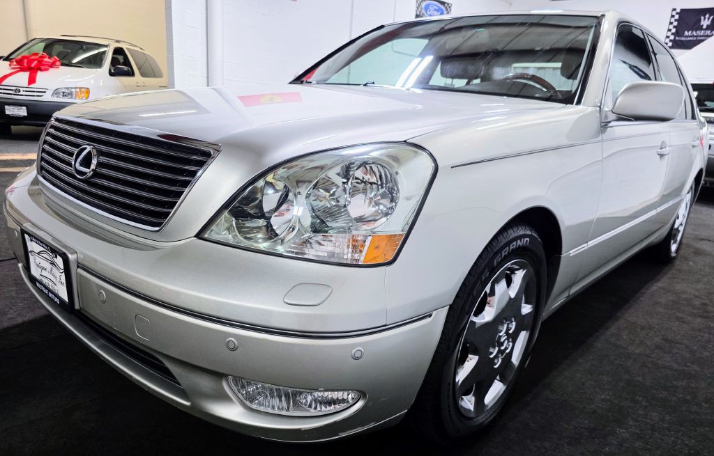 2002 Lexus LS Image 4