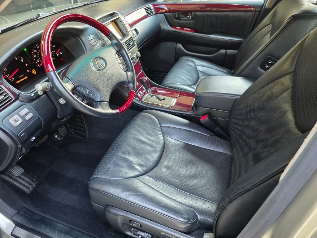 2002 Lexus LS Image 6