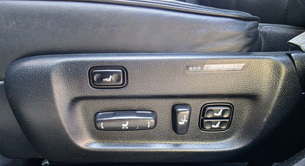 2002 Lexus LS Image 8