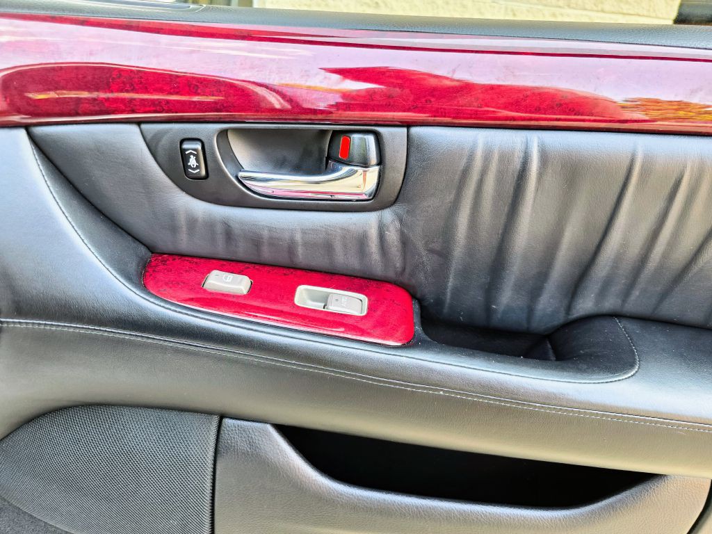 2002 Lexus LS Image 22