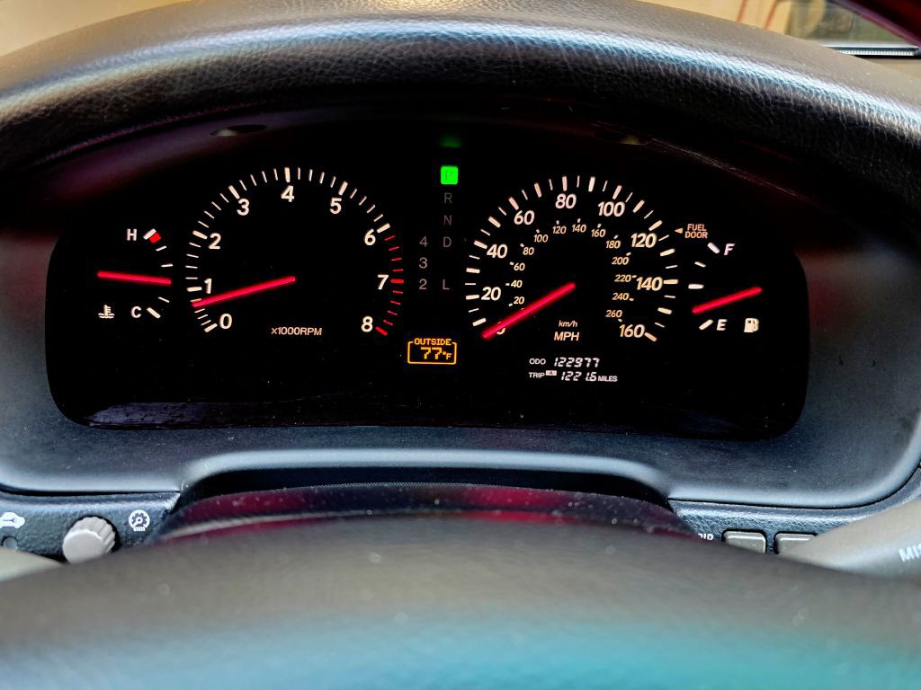 2002 Lexus LS Image 26