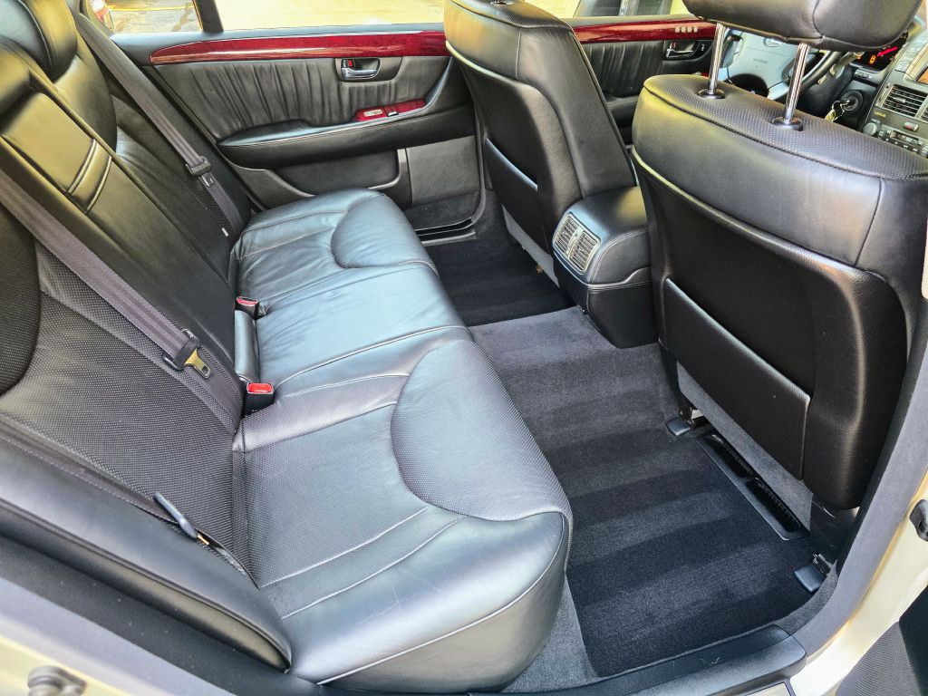 2002 Lexus LS Image 33