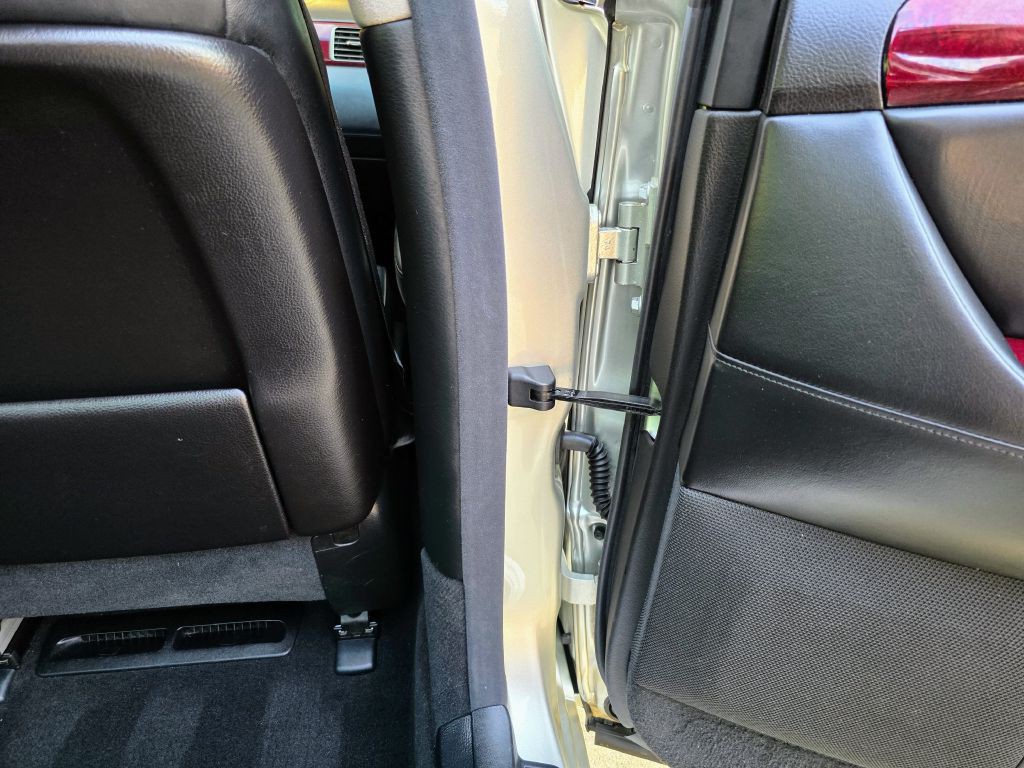 2002 Lexus LS Image 38