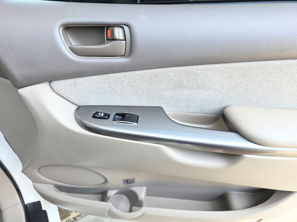 2007 Toyota Sienna Image 13