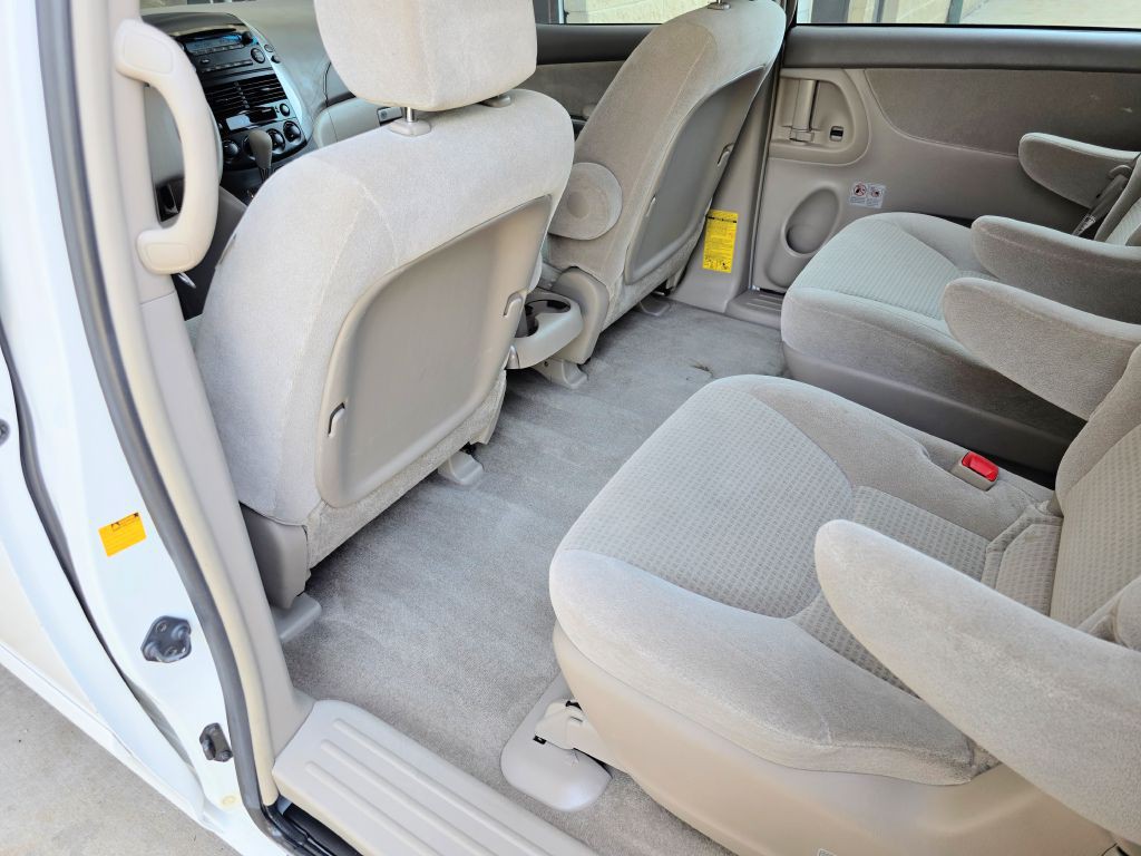 2007 Toyota Sienna Image 19