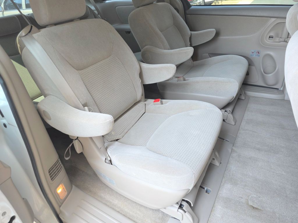 2007 Toyota Sienna Image 20