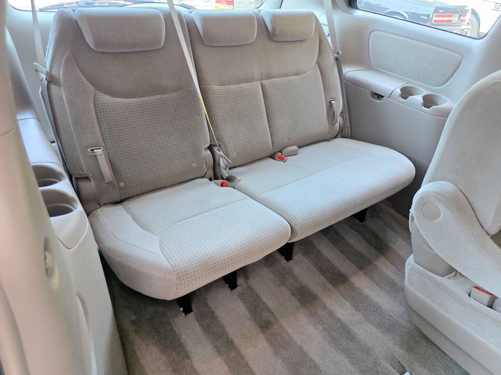 2007 Toyota Sienna Image 23
