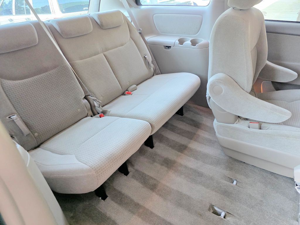 2007 Toyota Sienna Image 25
