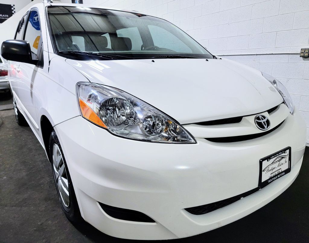 2007 Toyota Sienna Image 32