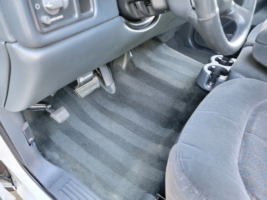 2001 Chevrolet Silverado 1500 Image 8