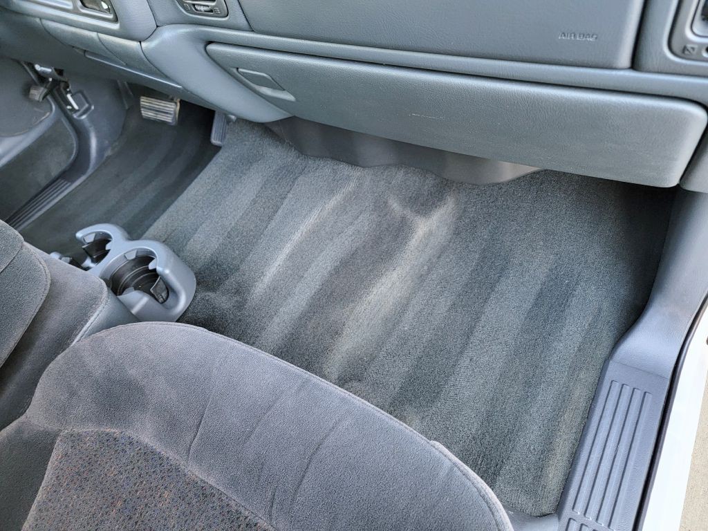 2001 Chevrolet Silverado 1500 Image 17
