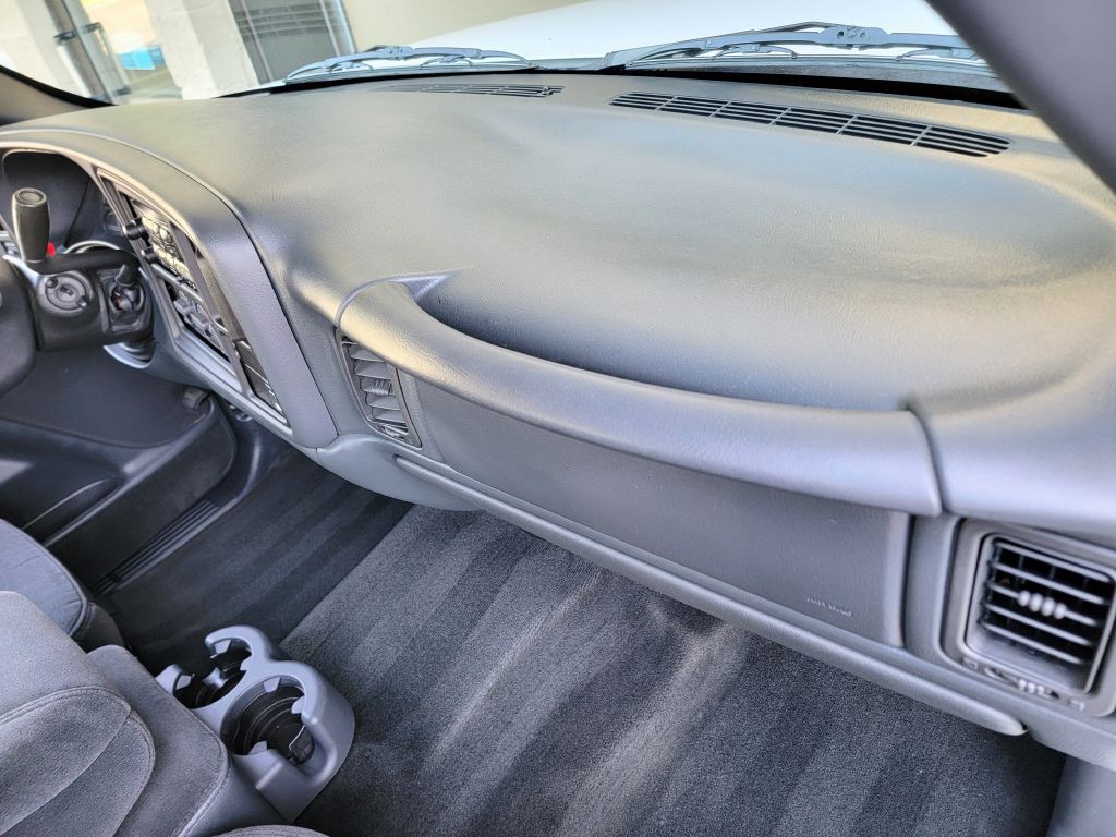 2001 Chevrolet Silverado 1500 Image 18