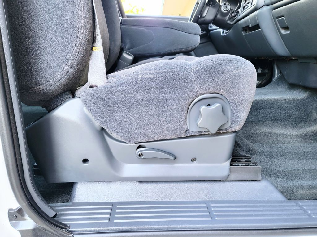 2001 Chevrolet Silverado 1500 Image 21