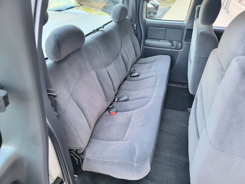 2001 Chevrolet Silverado 1500 Image 27
