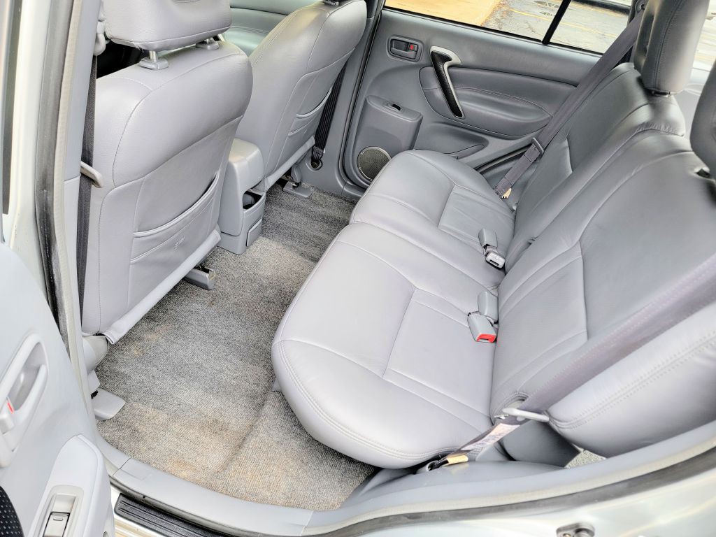 2002 Toyota Rav4 Image 15