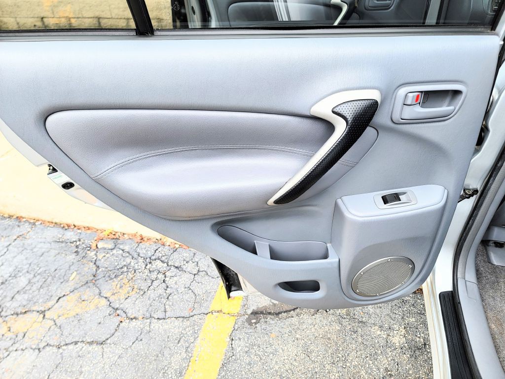 2002 Toyota Rav4 Image 16