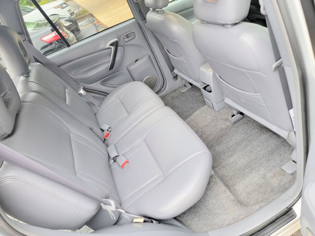 2002 Toyota Rav4 Image 17