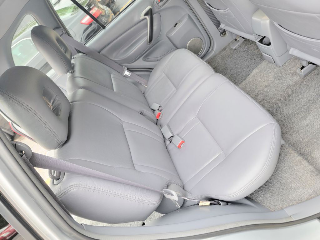 2002 Toyota Rav4 Image 18